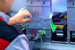 Plegado CNC de precisi&oacute;n